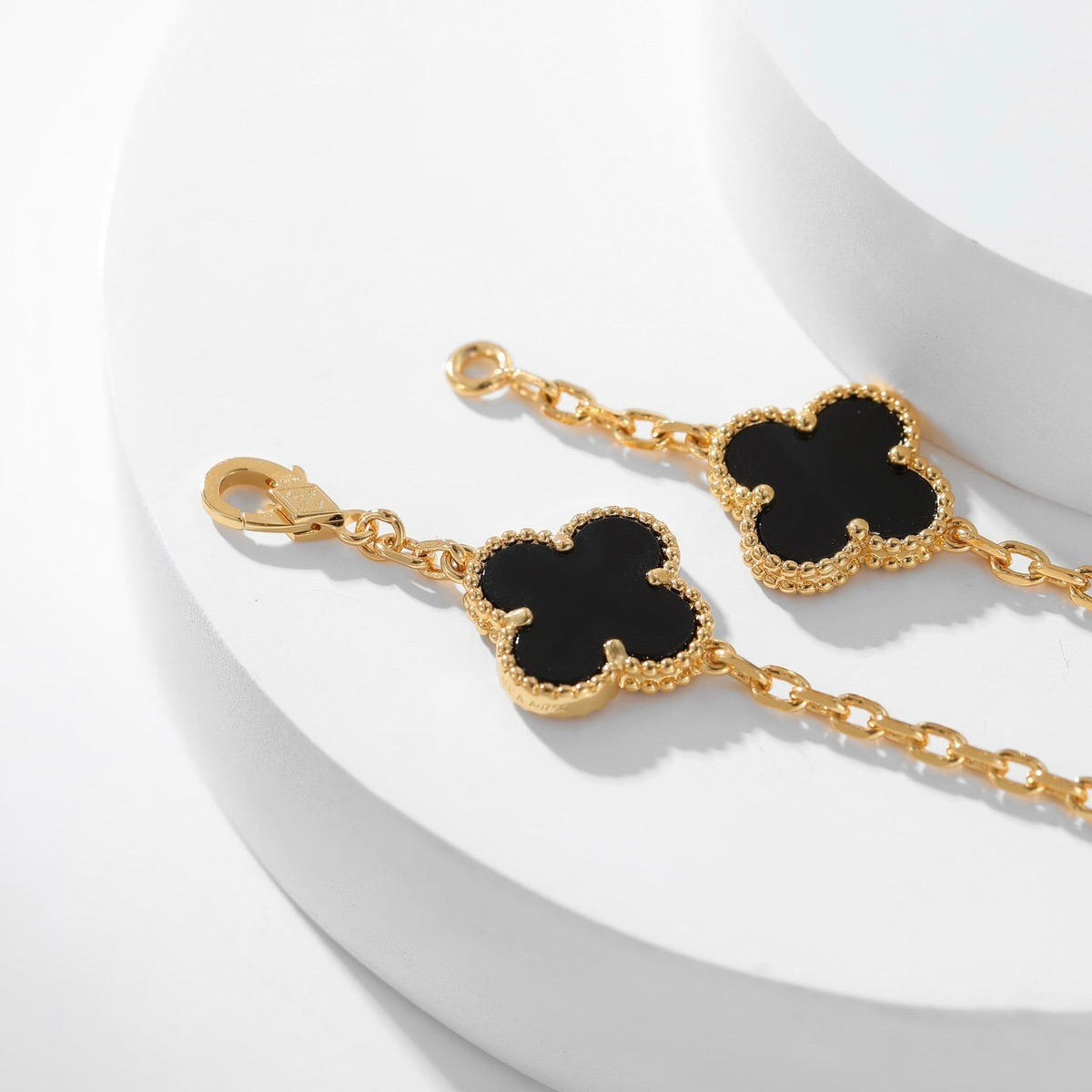 [Garvey ]CLOVER 10 MOTIFS ONYX NECKLACE