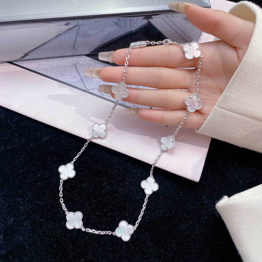 [Garvey ]CLOVER 10 MOTIFS WHITE MOTHER OF PEARL NECKLACE