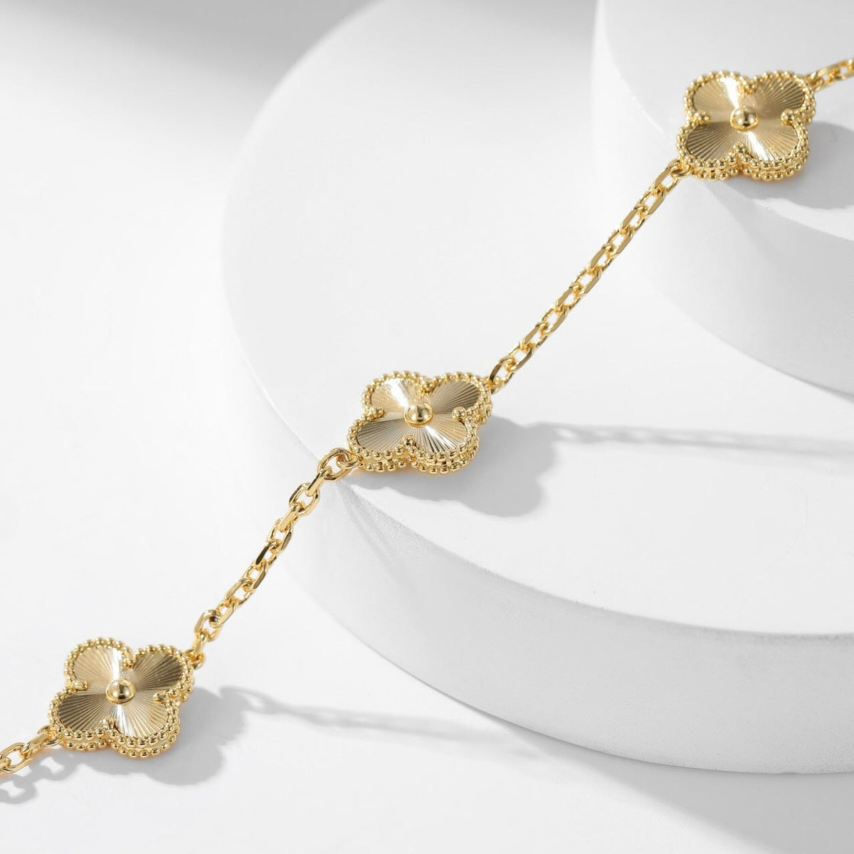 [Garvey ]CLOVER 10 MOTIFS LASER NECKLACE