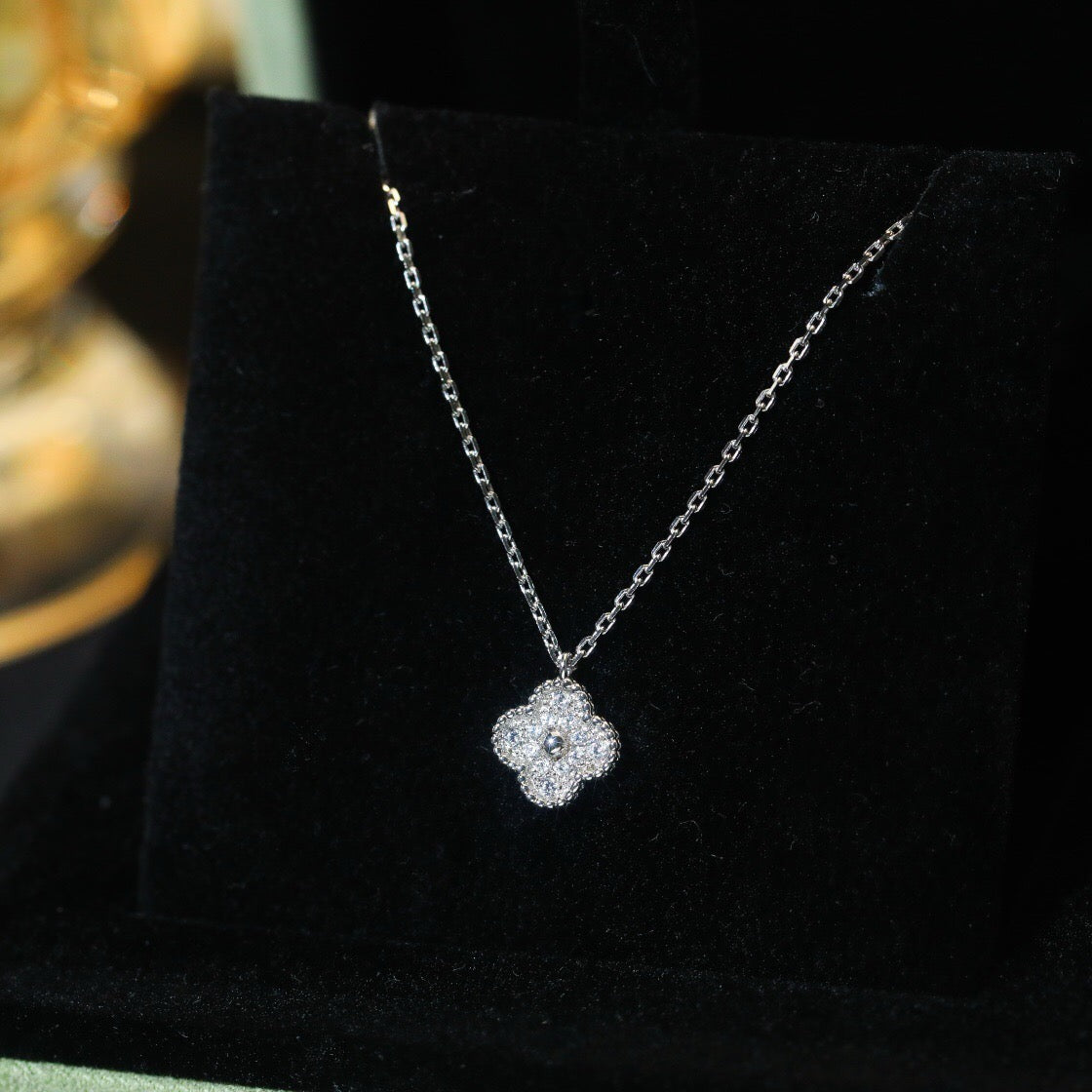 [Garvey ]CLOVER MINI 9.5MM PENDANT DIAMOND NECKLACE