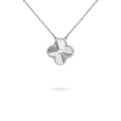 [Garvey ]CLOVER 15MM LASER NECKLACE SILVER