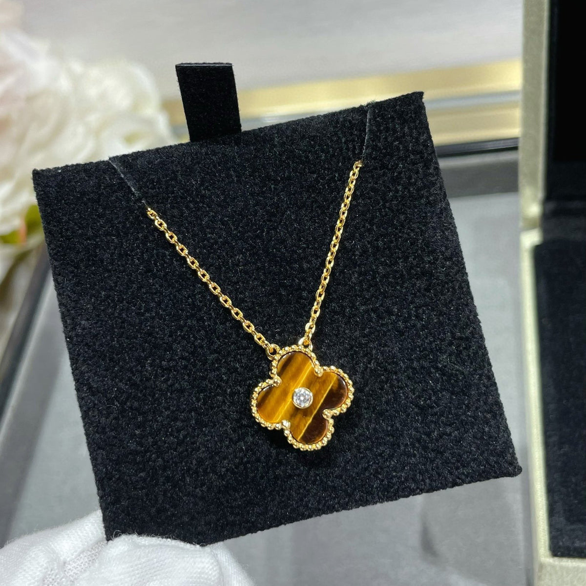 [Garvey ]CLOVER 15MM DIAMOND AND YELLOW TIGER'S EYE AGATE necklace