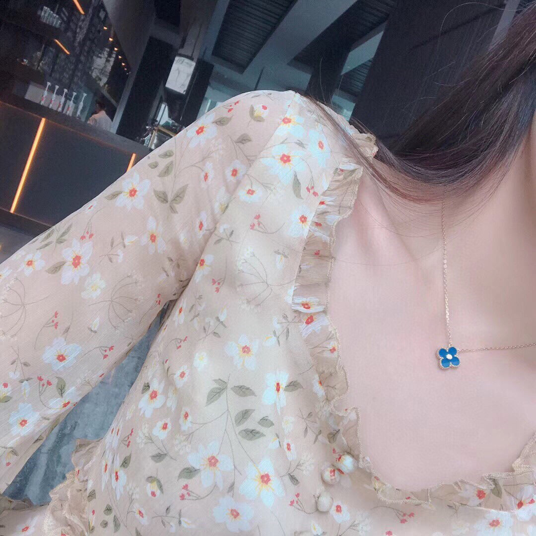 [Garvey ]CLOVER 15MM DIAMOND AND BLUE AGATE NECKLACE