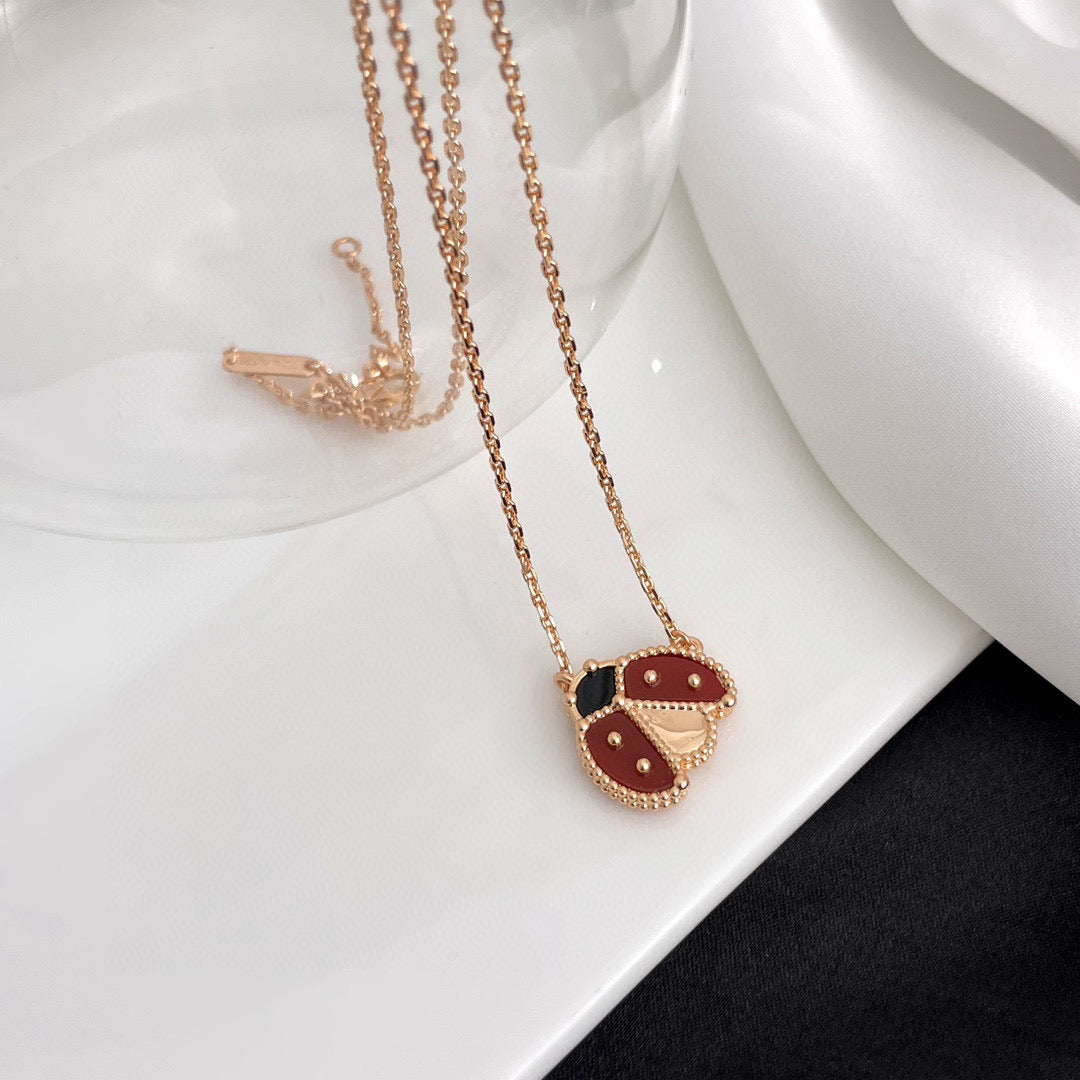 [Garvey ]LUCKY  CARNELIANS LADYBUG NECKLACE