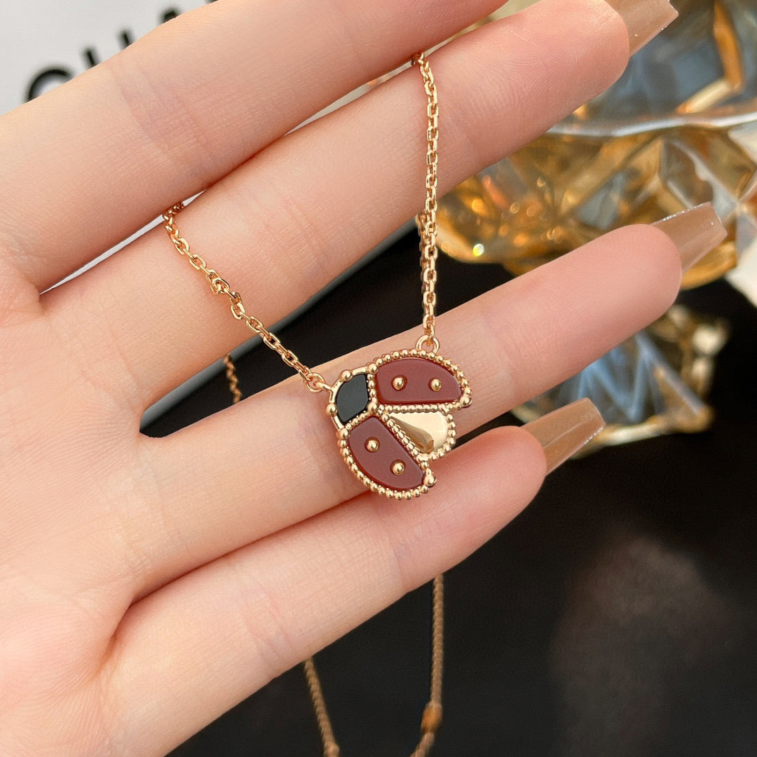 [Garvey ]LUCKY  CARNELIANS LADYBUG NECKLACE