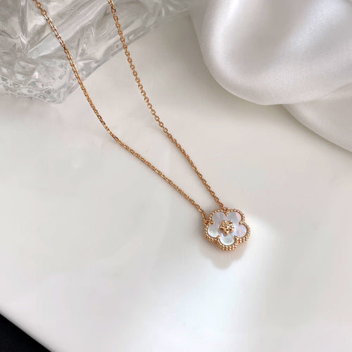 [Garvey ]LUCKY  WHITE MOP  PLUM BLOSSOM NECKLACE