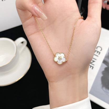 [Garvey ]LUCKY WHITE MOP PLUM BLOSSOM  BRACELET