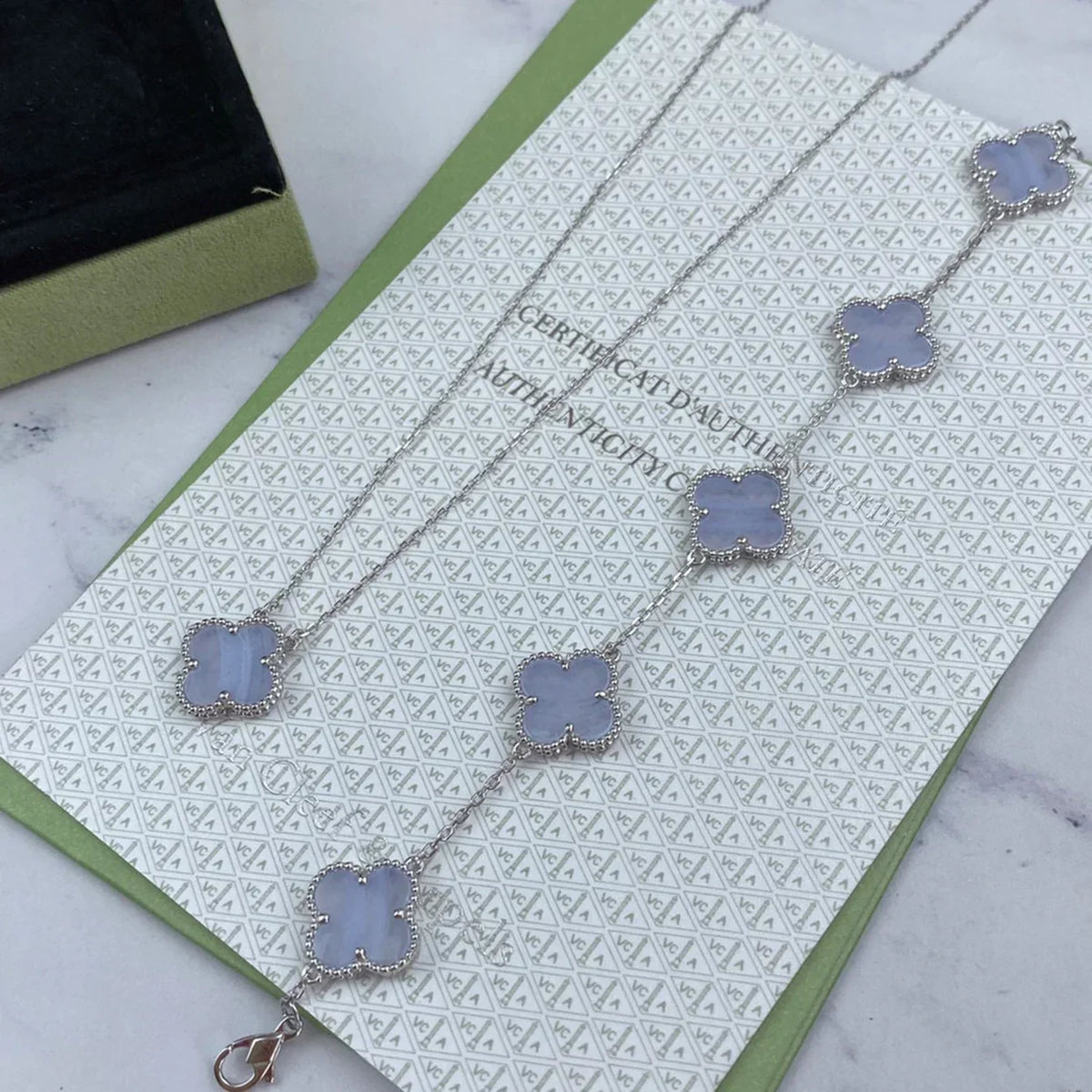 [Garvey ] CLOVER 5 MOTIF PURPLE CHALCEDONY BRACELET COLLECTION