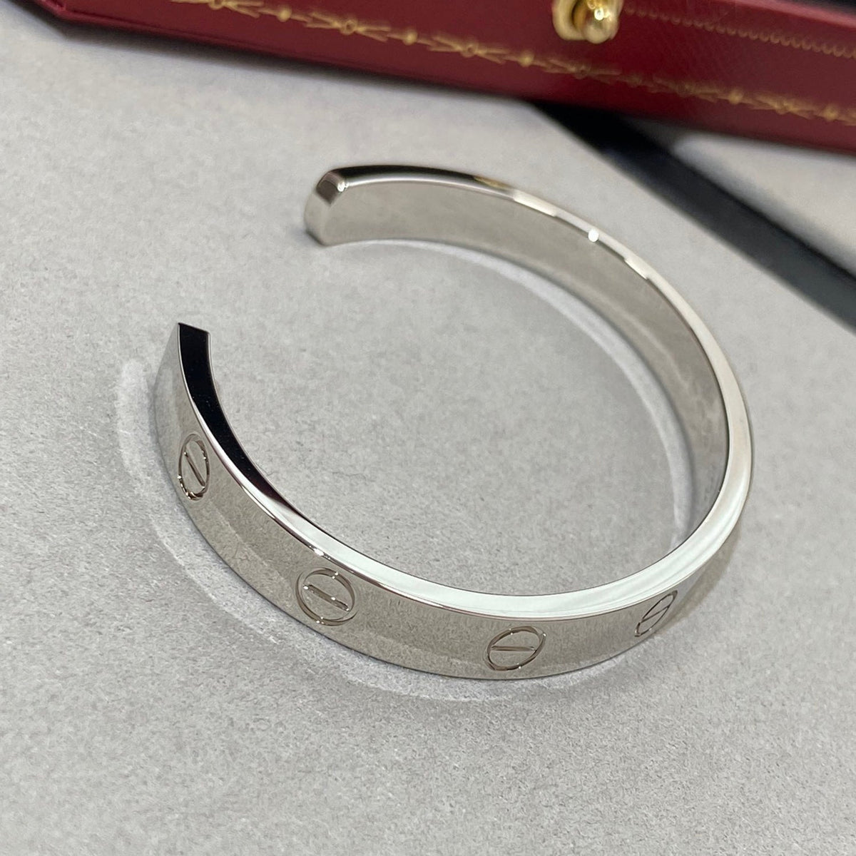 [Garvey ]LOVE BRACELET 6.1MM 1 DIAMOND OPEN CUFF