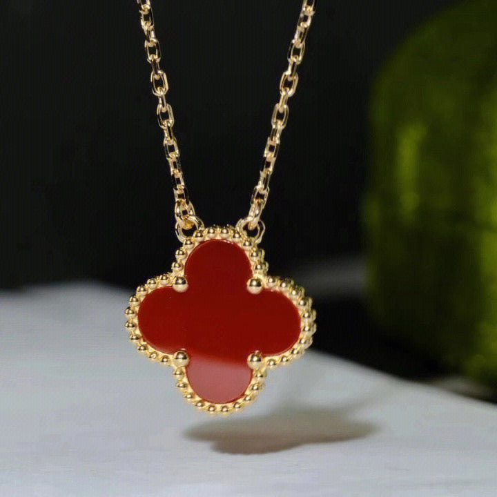 [Garvey ]CLOVER 15MM CARNELIAN SINGLE FLOWER NECKLACE
