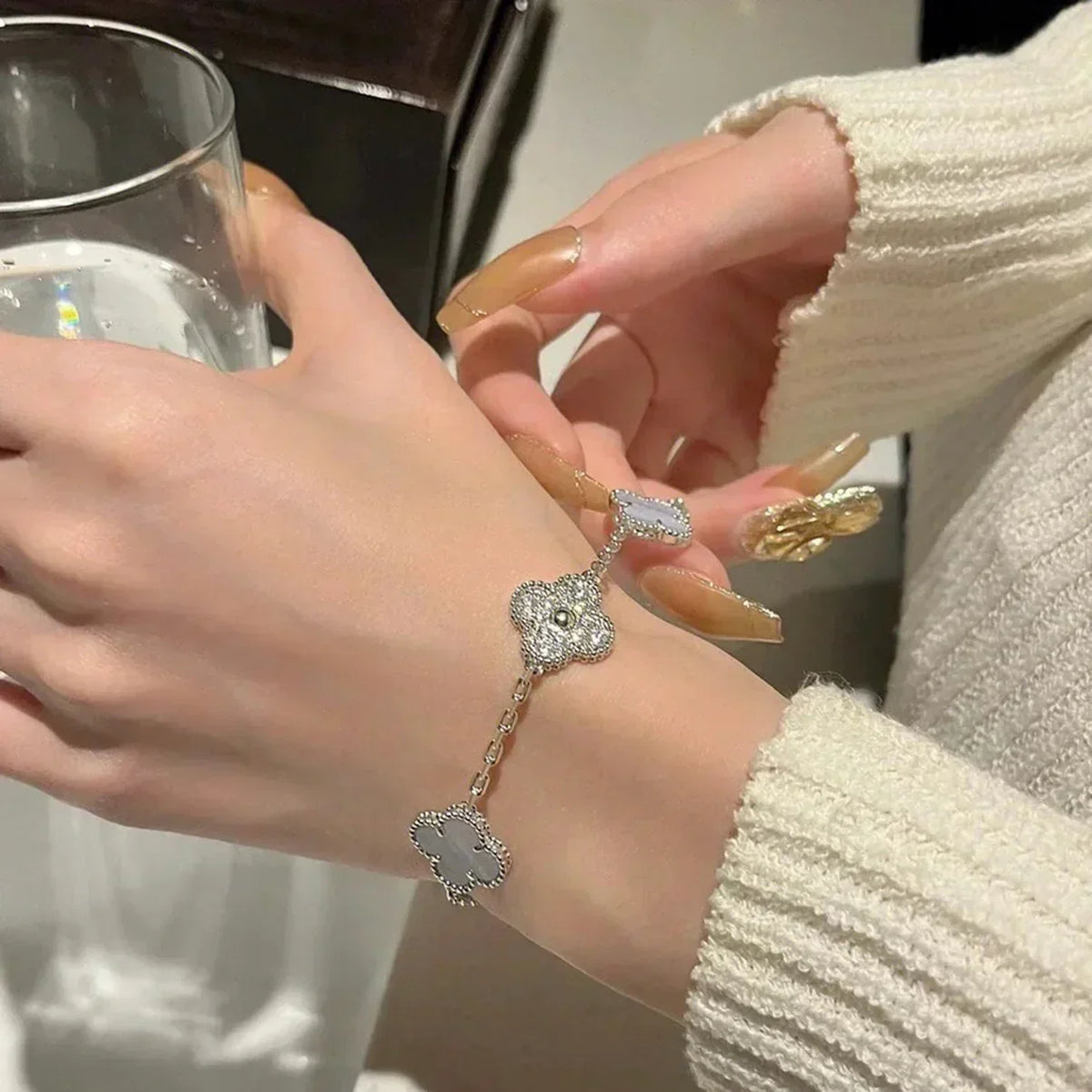 [Garvey ] CLOVER 5 MOTIF PURPLE CHALCEDONY BRACELET COLLECTION