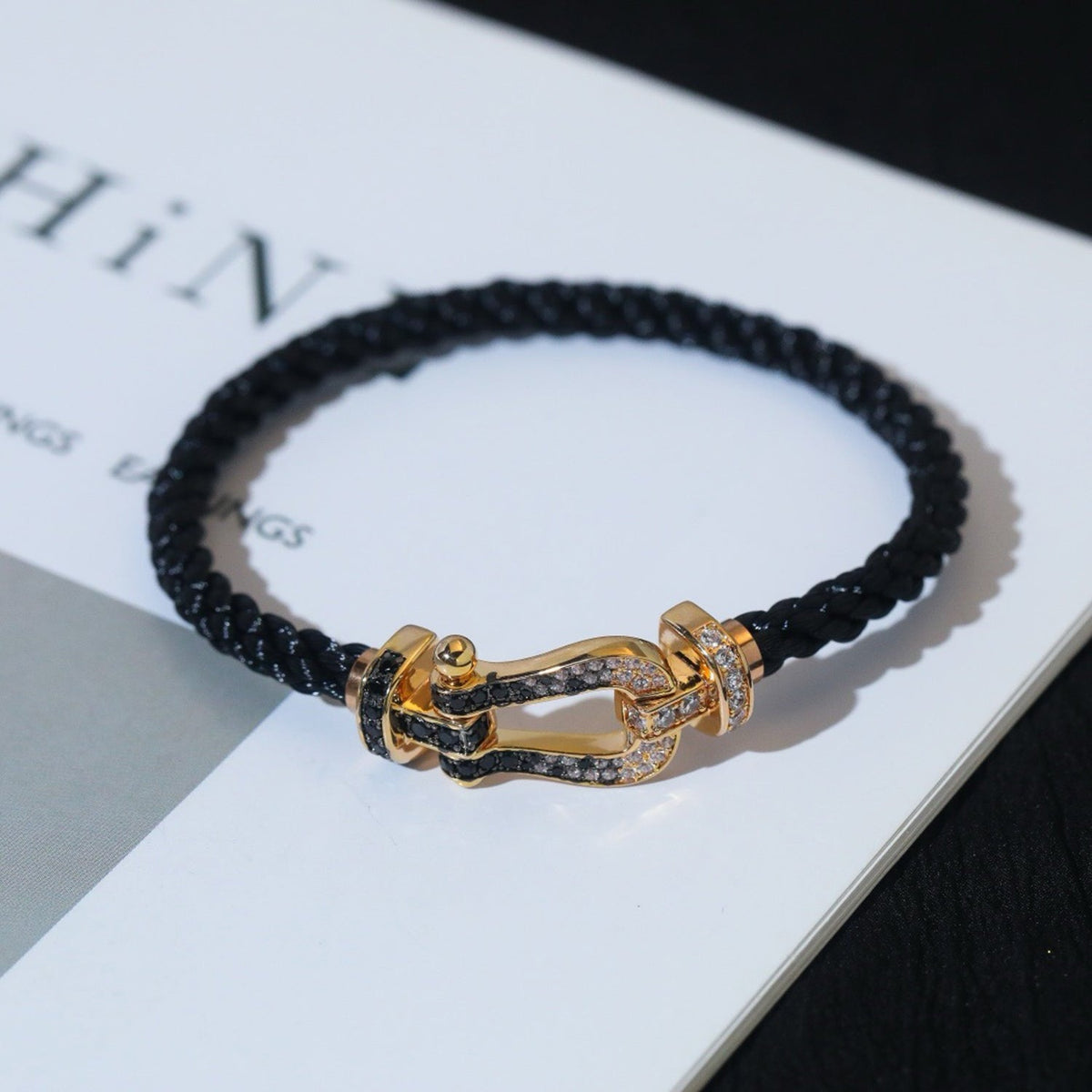 [Garvey ]FORCE LARGE HORSESHOE BLACK WHITE DIAMOND BRACELET SILVER