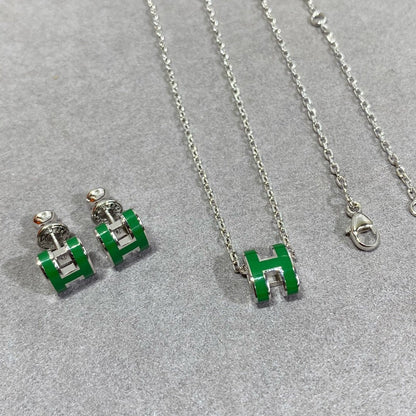 [Garvey ]POP H GREEN NECKLACE SILVER AND GOLD