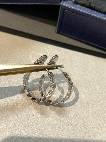 [Garvey ]Hollow Design Four-Leaf Clover Flower Shape Earrings