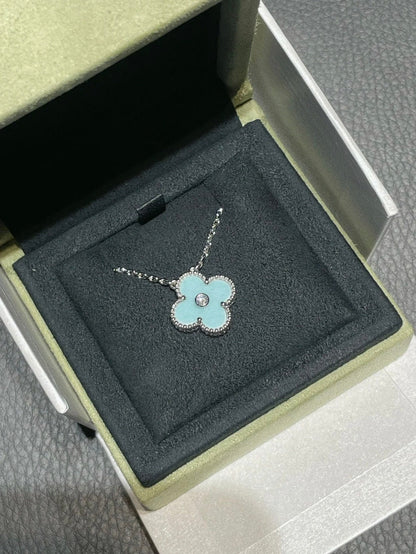 [Garvey ]CLOVER 1 DIAMOND LIGHT BLUE SILVER NECKLACE