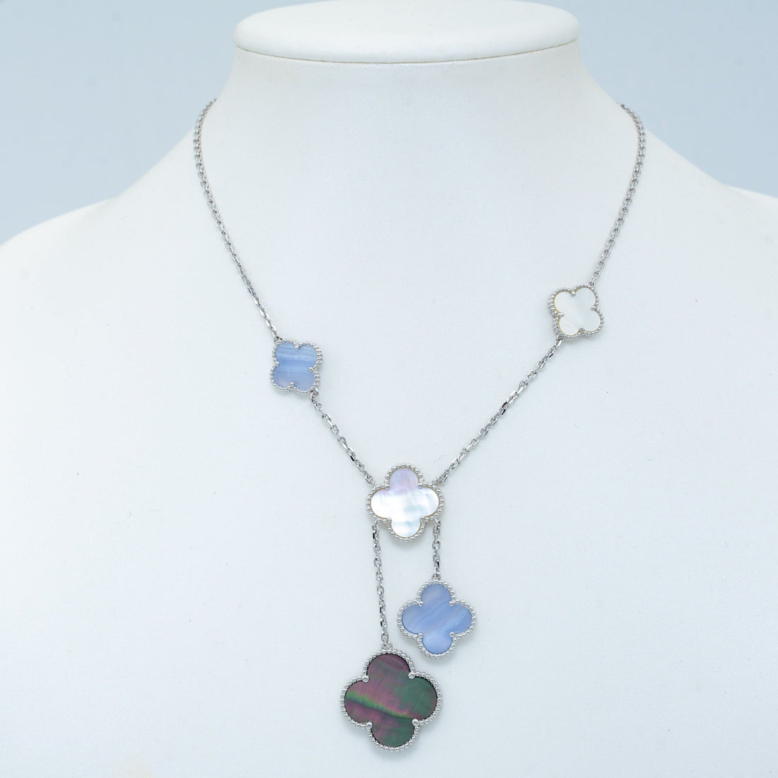 [Garvey ]CLOVER MOP CHALCEDONY NECKLACE SILVER 6 MOTIF