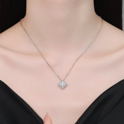 [Garvey]STAR-CLOVER MOISSANITE NECKLACE