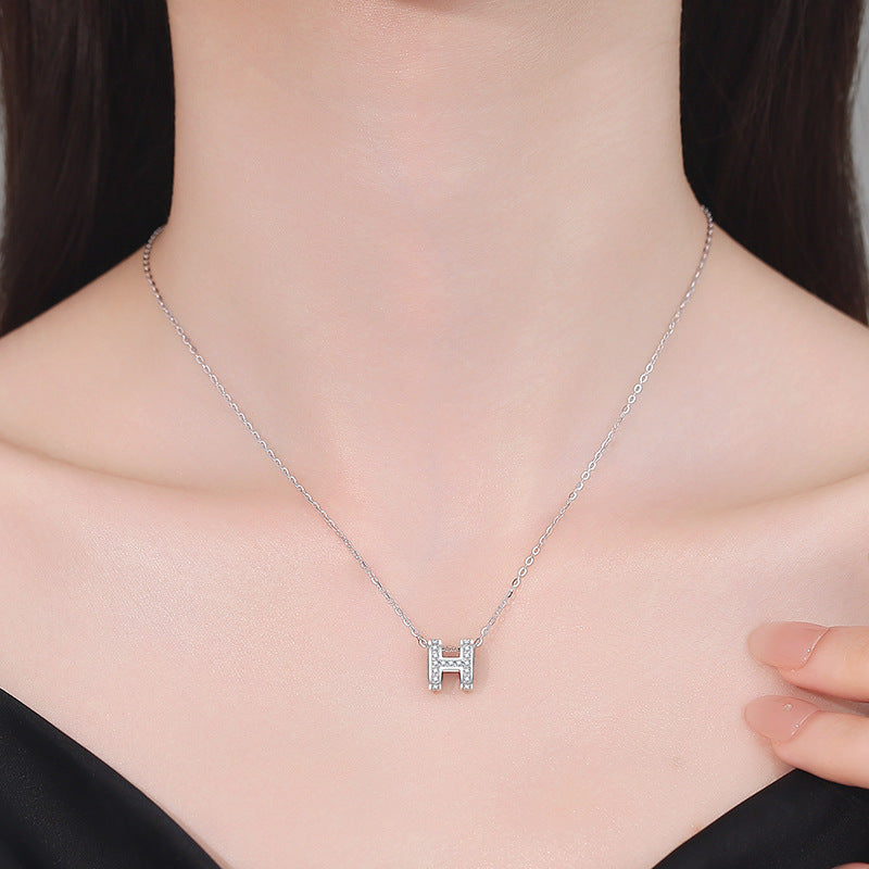[Garvey]FULL-PAVE "H" MOISSANITE PENDANT NECKLACE
