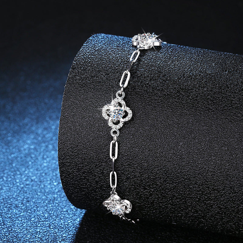 [Garvey]TRIPLE-CLOVER MOISSANITE BRACELET