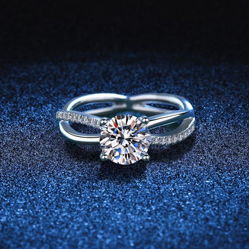 [Garvey]ELEGANT 4-PRONG CROSSOVER MOISSANITE ENGAGEMENT RING
