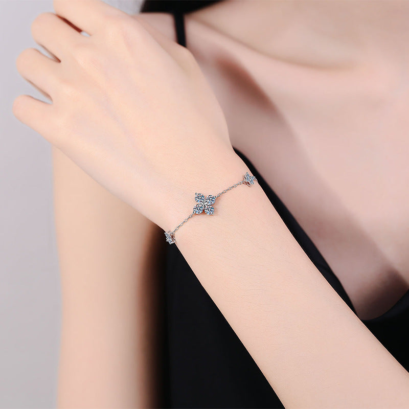 [Garvey]CLOVER LUCKY CHARM MOISSANITE BRACELET