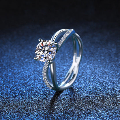 [Garvey]ELEGANT 4-PRONG CROSSOVER MOISSANITE ENGAGEMENT RING