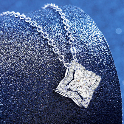[Garvey]STAR-CLOVER MOISSANITE NECKLACE