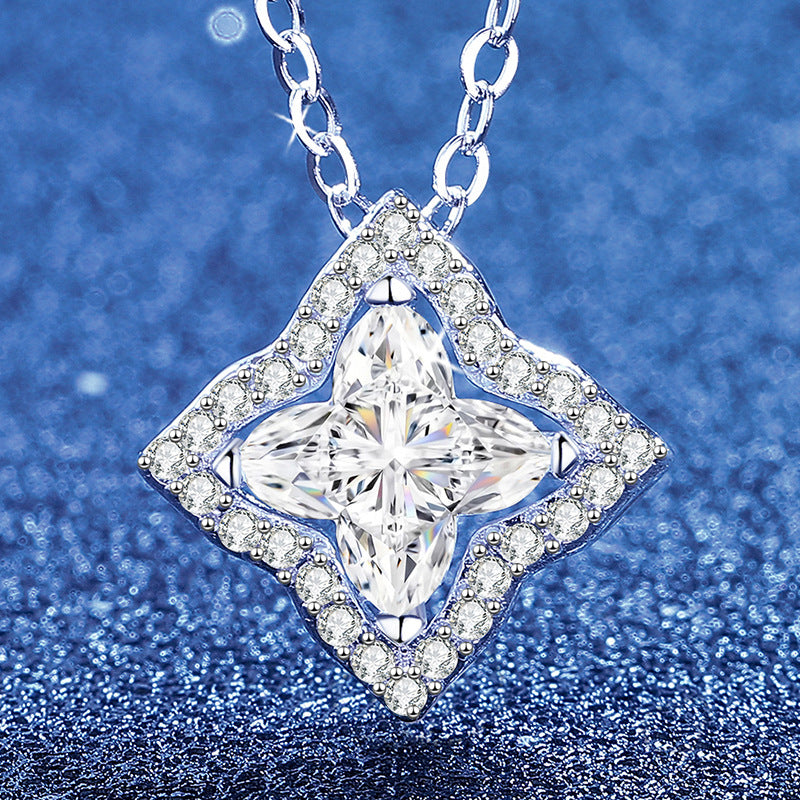 [Garvey]STAR-CLOVER MOISSANITE NECKLACE