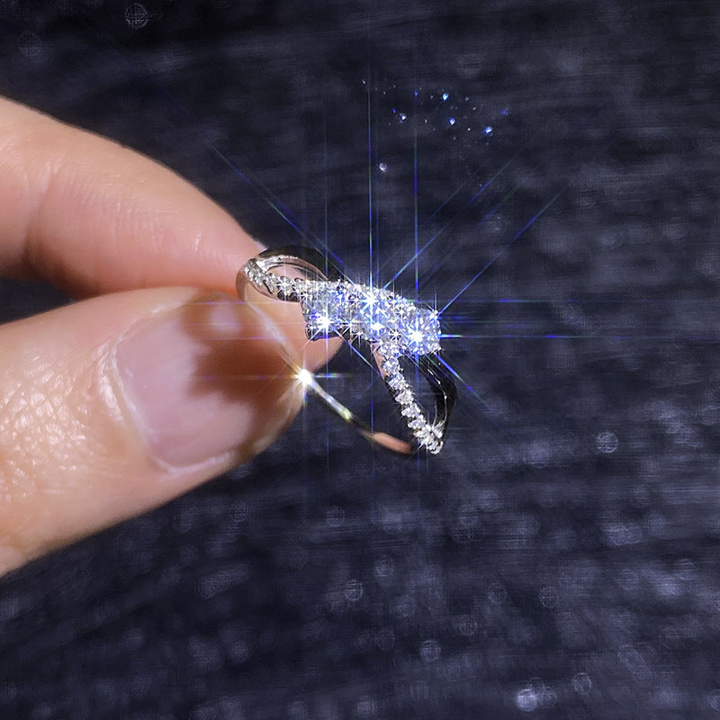 [Garvey]INTERTWINING LOVE MOISSANITE RING
