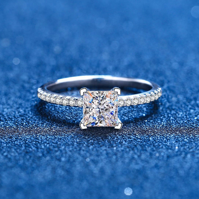 [Garvey]ELEGANT PRINCESS CUT MOISSANITE ENGAGEMENT RING