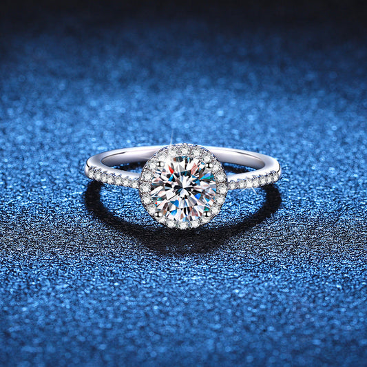 [Garvey]RADIANT ROUND HALO MOISSANITE ENGAGEMENT RING