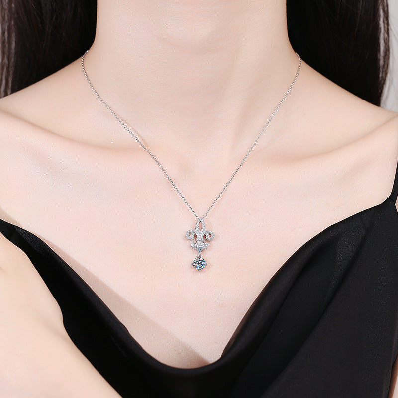 [Garvey]ROYAL FLEUR-DE-LIS MOISSANITE PENDANT NECKLACE