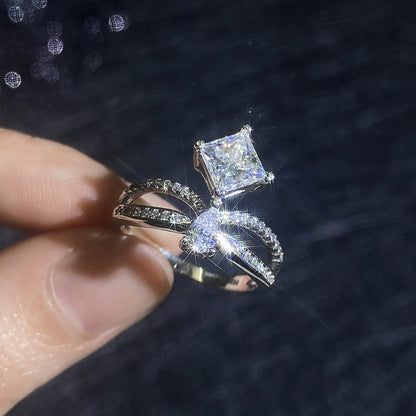 [Garvey]ELEGANT DOUBLE-TWISTED MOISSANITE RING