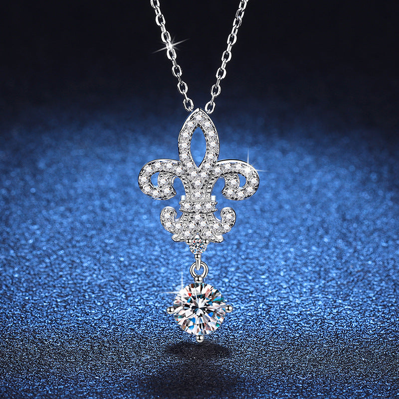 [Garvey]ROYAL FLEUR-DE-LIS MOISSANITE PENDANT NECKLACE