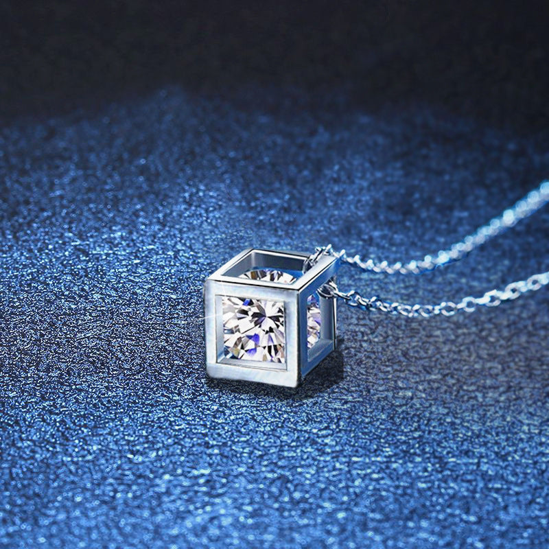 [Garvey]GEOMETRIC SUGAR-CUBE MOISSANITE NECKLACE