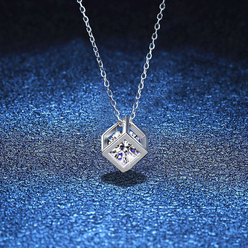 [Garvey]GEOMETRIC SUGAR-CUBE MOISSANITE NECKLACE
