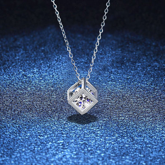 [Garvey]GEOMETRIC SUGAR-CUBE MOISSANITE NECKLACE