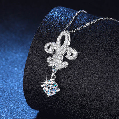 [Garvey]ROYAL FLEUR-DE-LIS MOISSANITE PENDANT NECKLACE