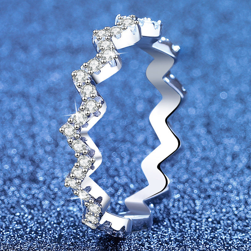 [Garvey]CHIC WAVY MOISSANITE ETERNITY RING