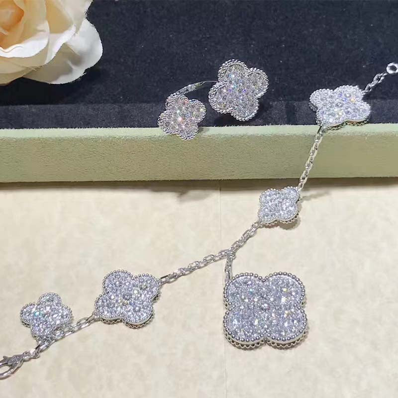 [Garvey ]CLOVER 6 MOTIFS SILVER DIAMOND BRACELET