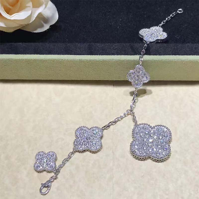 [Garvey ]CLOVER 6 MOTIFS SILVER DIAMOND BRACELET