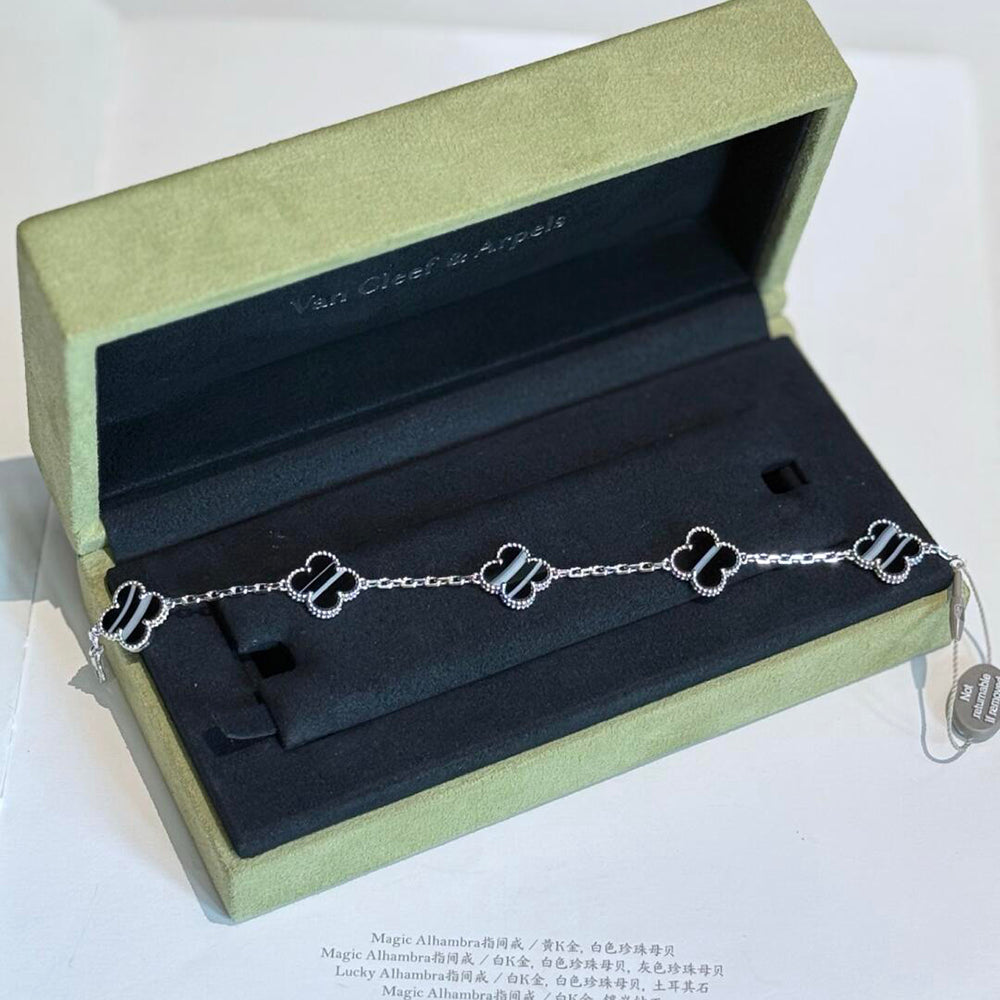 [Garvey ]CLOVER 5 MOTIF VEINED ONYX BRACELET SILVER