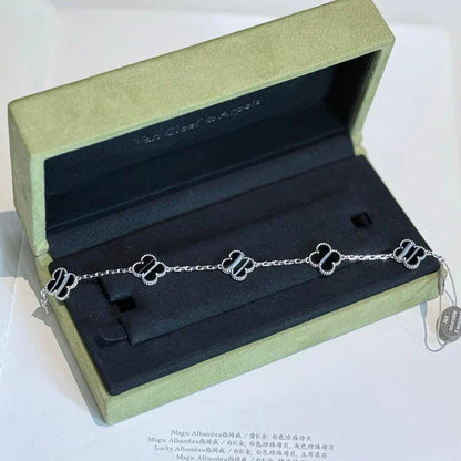 [Garvey ] CLOVER 5 MOTIF PULSAR STONE BRACELET COLLECTION
