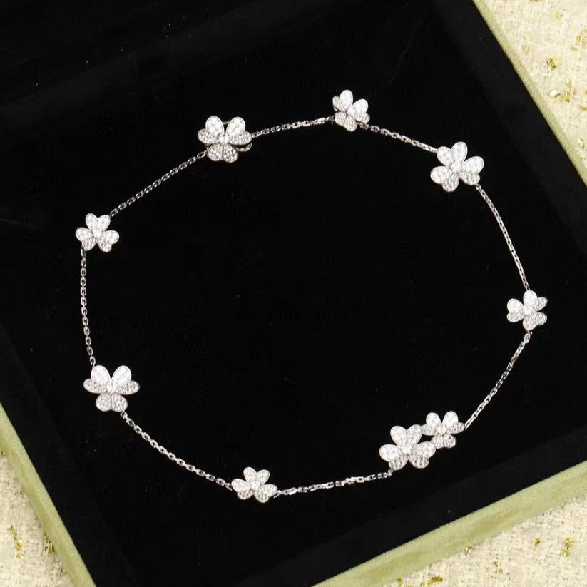 [Garvey ]FRIVOLE SILVER 9 FLOWERS NECKLACE