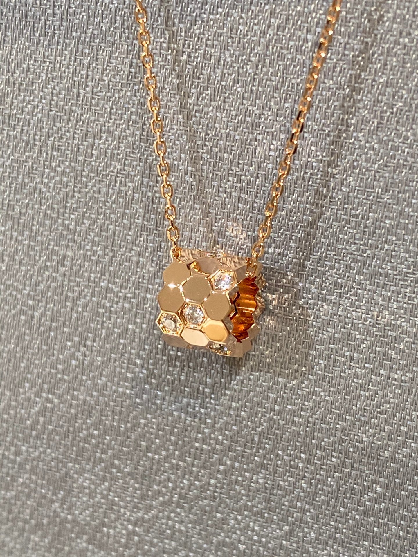 [Garvey]BEE LOVE DIAMOND NECKLACE