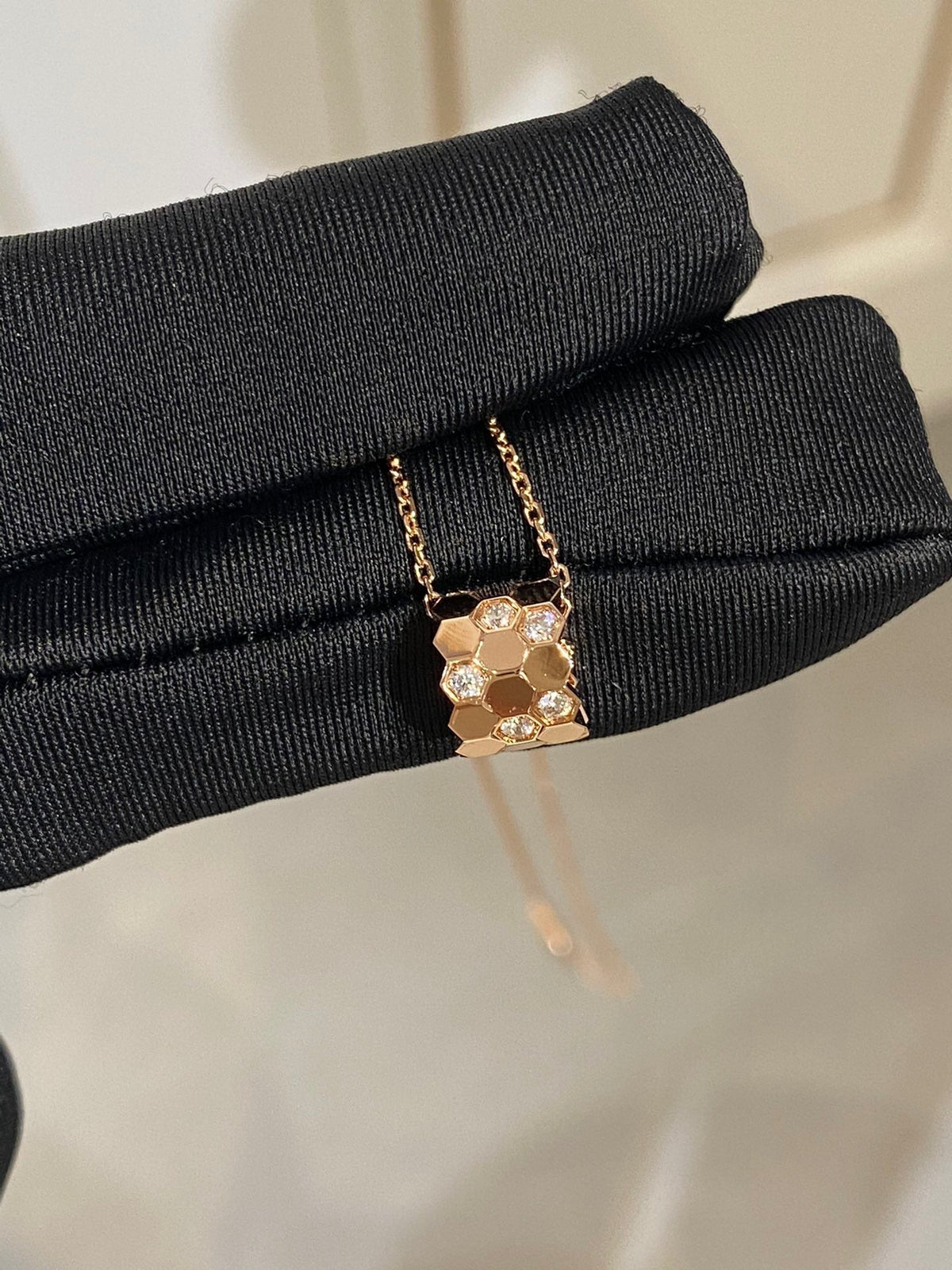 [Garvey ]BEE LOVE DIAMOND NECKLACE