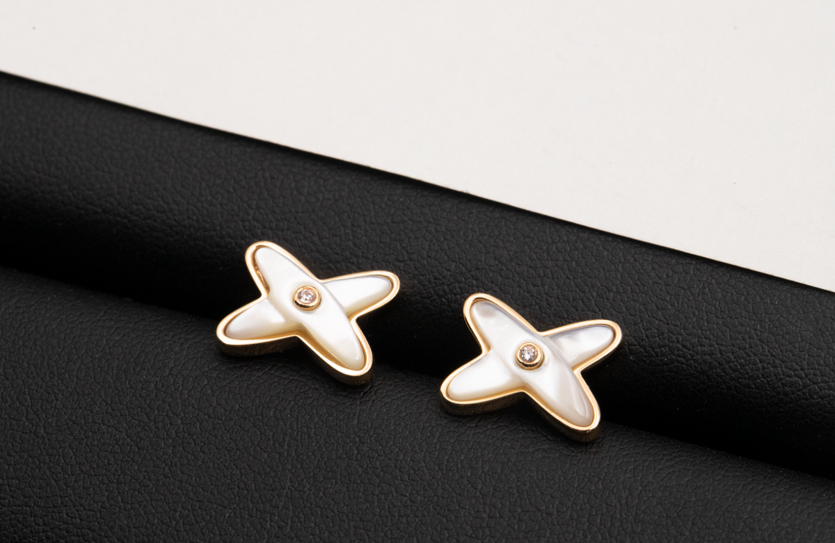 [Garvey ]JEUX DE WHITE MOP PINK GOLD DIAMOND EARRINGS