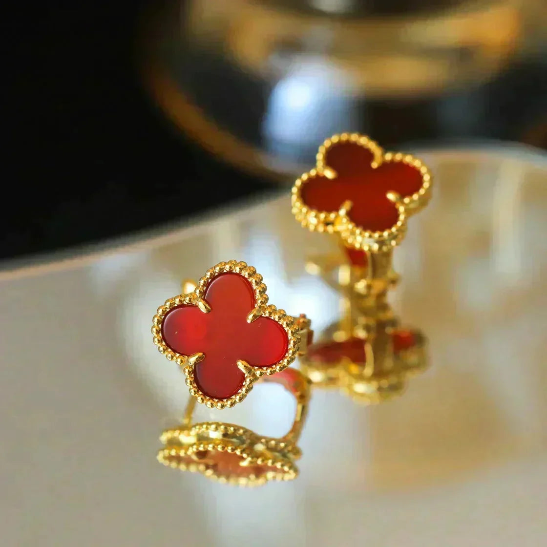 [Garvey ]CLOVER MEDIUM 1 MOTIFS CARNELIAN  EARRINGS