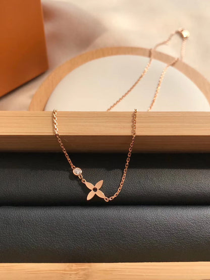 [Garvey ]BLOSSOM PENDANT PINK GOLD AND DIAMOND