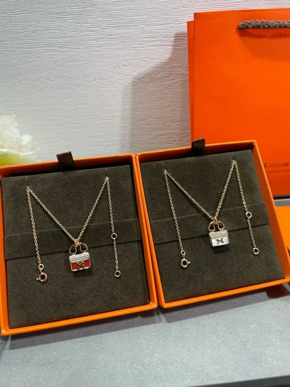 [Garvey ]H CIRCE MOISSANITE PENDANT NECKLACE GOLD